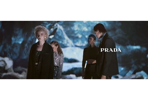 prada julia garner|Prada Envisions A Snowy California Landscape In Holiday .